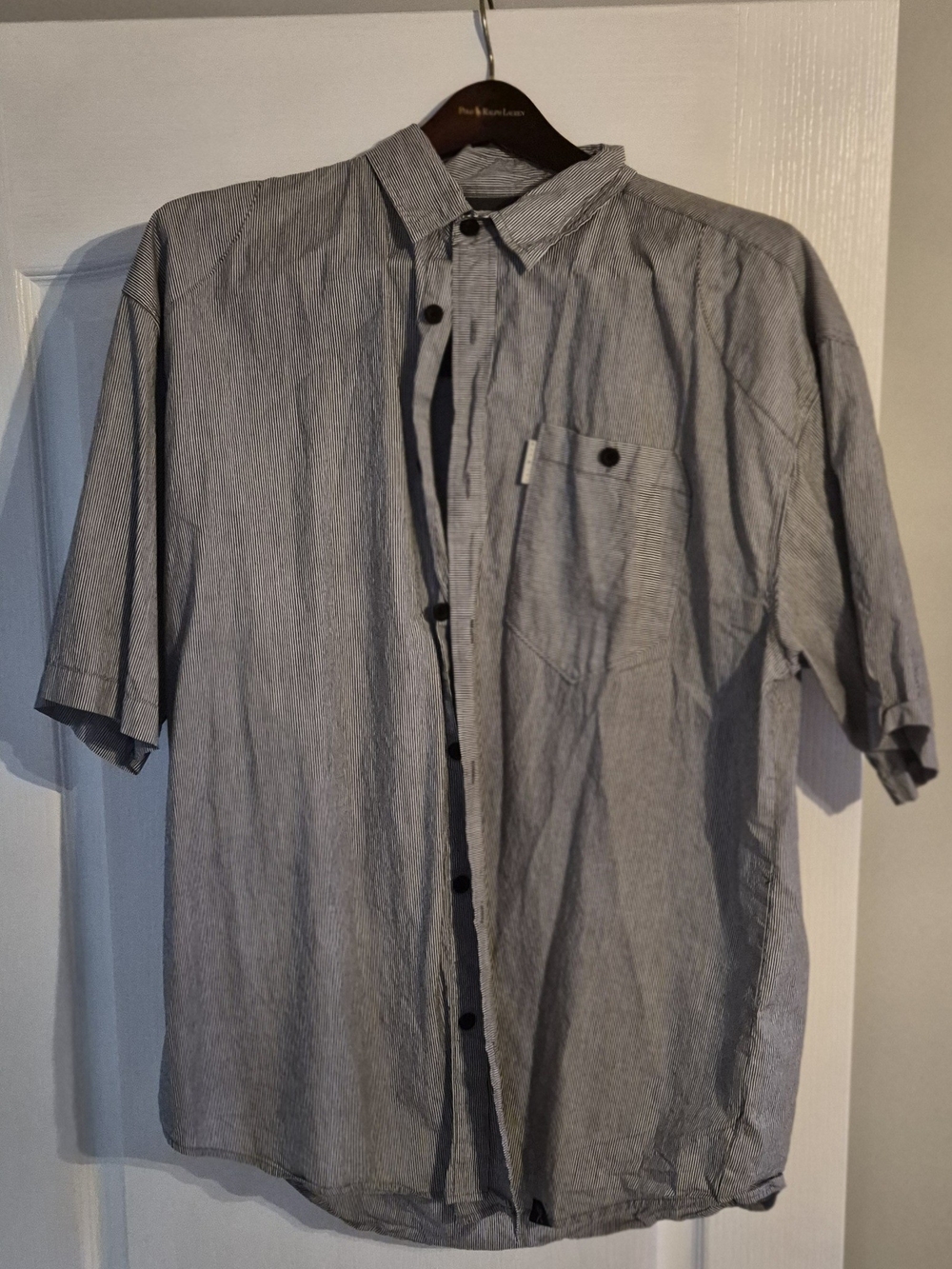 Men's Short-Sleeve Button-Up Shirt - Light Gray Stripe